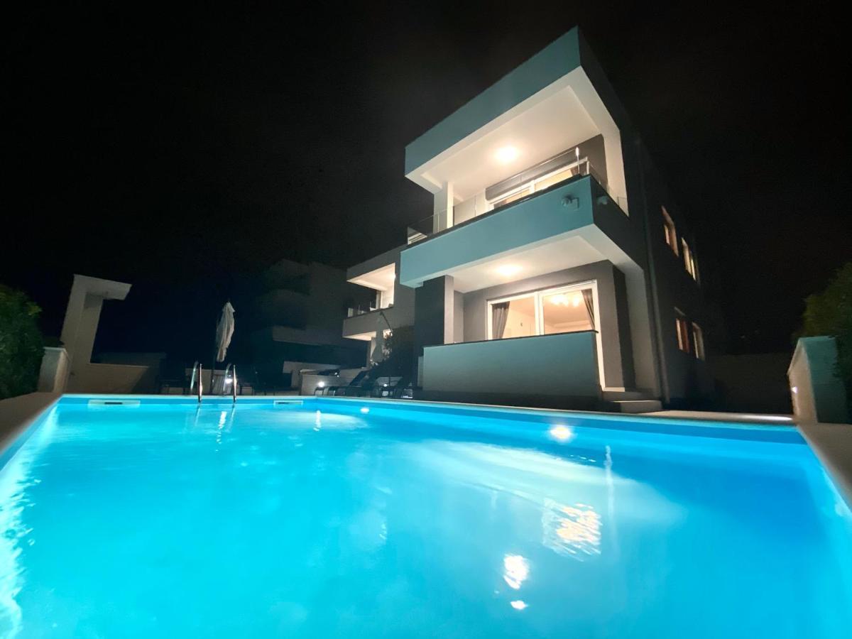 Fantasy Pool Villa Новаля Екстер'єр фото