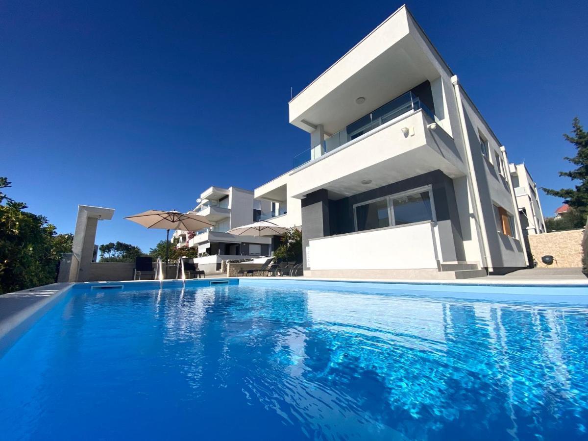 Fantasy Pool Villa Новаля Екстер'єр фото